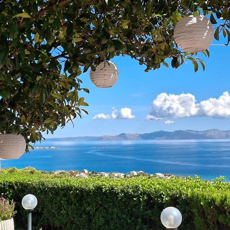 Harris Elegant House Superb View Near Airport Apartment Artemida  Bagian luar foto