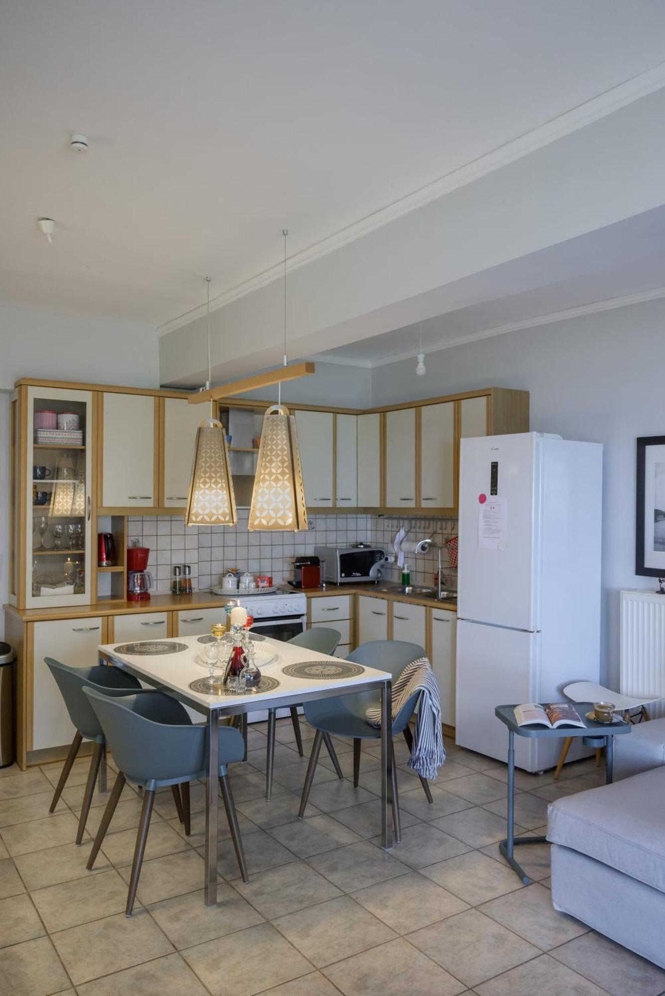 Harris Elegant House Superb View Near Airport Apartment Artemida  Bagian luar foto