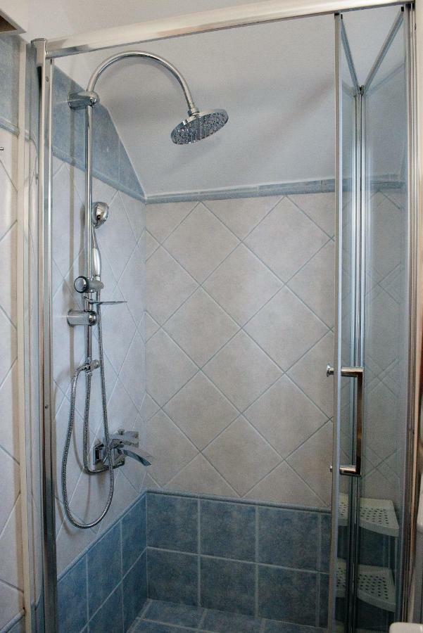 Harris Elegant House Superb View Near Airport Apartment Artemida  Bagian luar foto